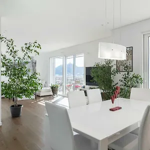 Apartment Luxury Lake View &